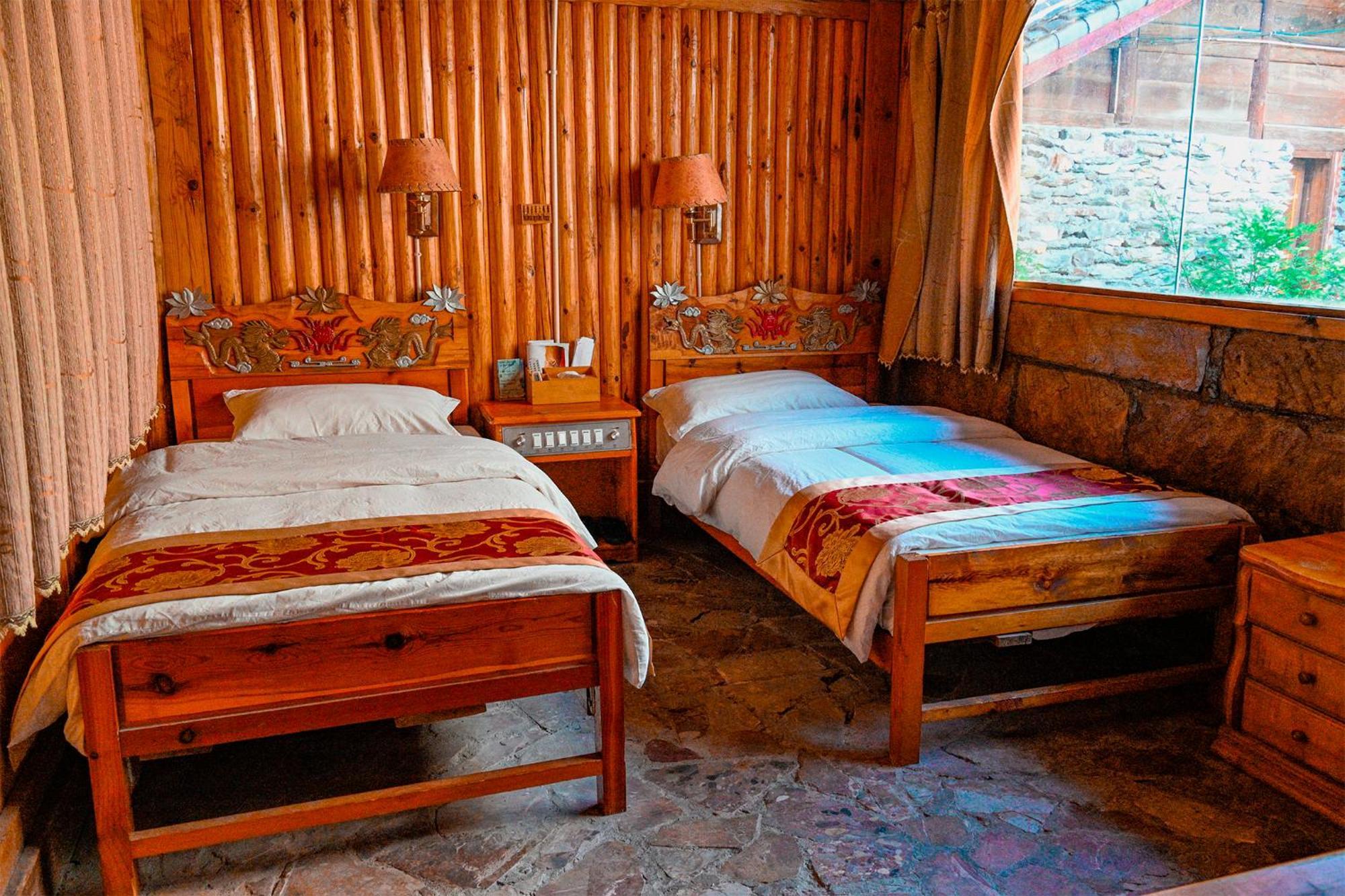 Tiger Leaping Gorge Sean'S Spring Guesthouse Shangri-La Quarto foto